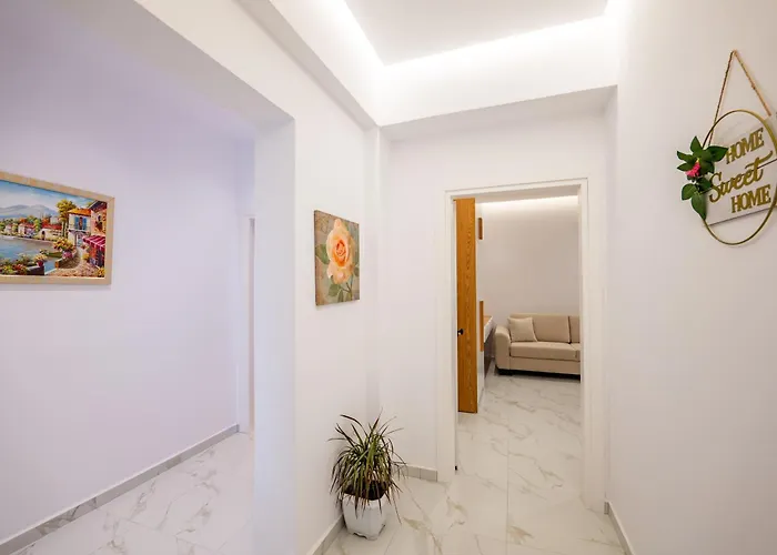 Afriol Sarandë