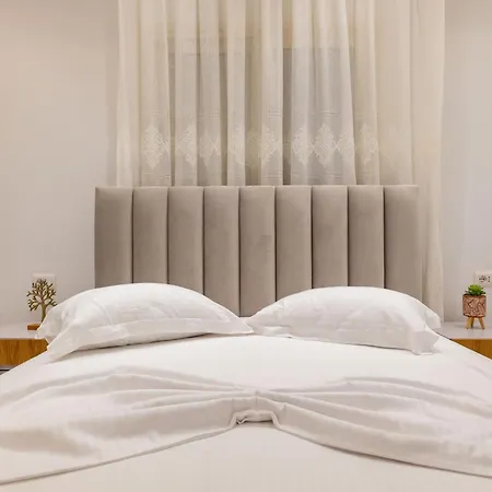 Afriol Sarandë