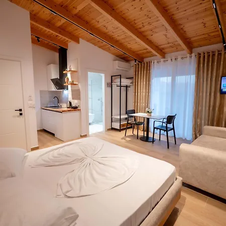 아파트 Afriol Sarandë
